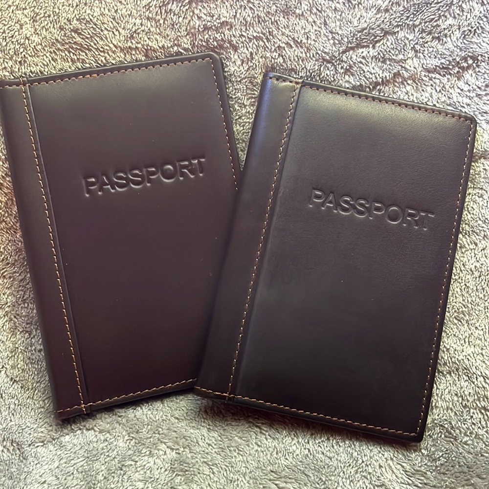 Dopp passport case